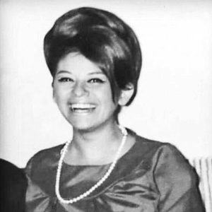 Meet your Posher, Mercedes